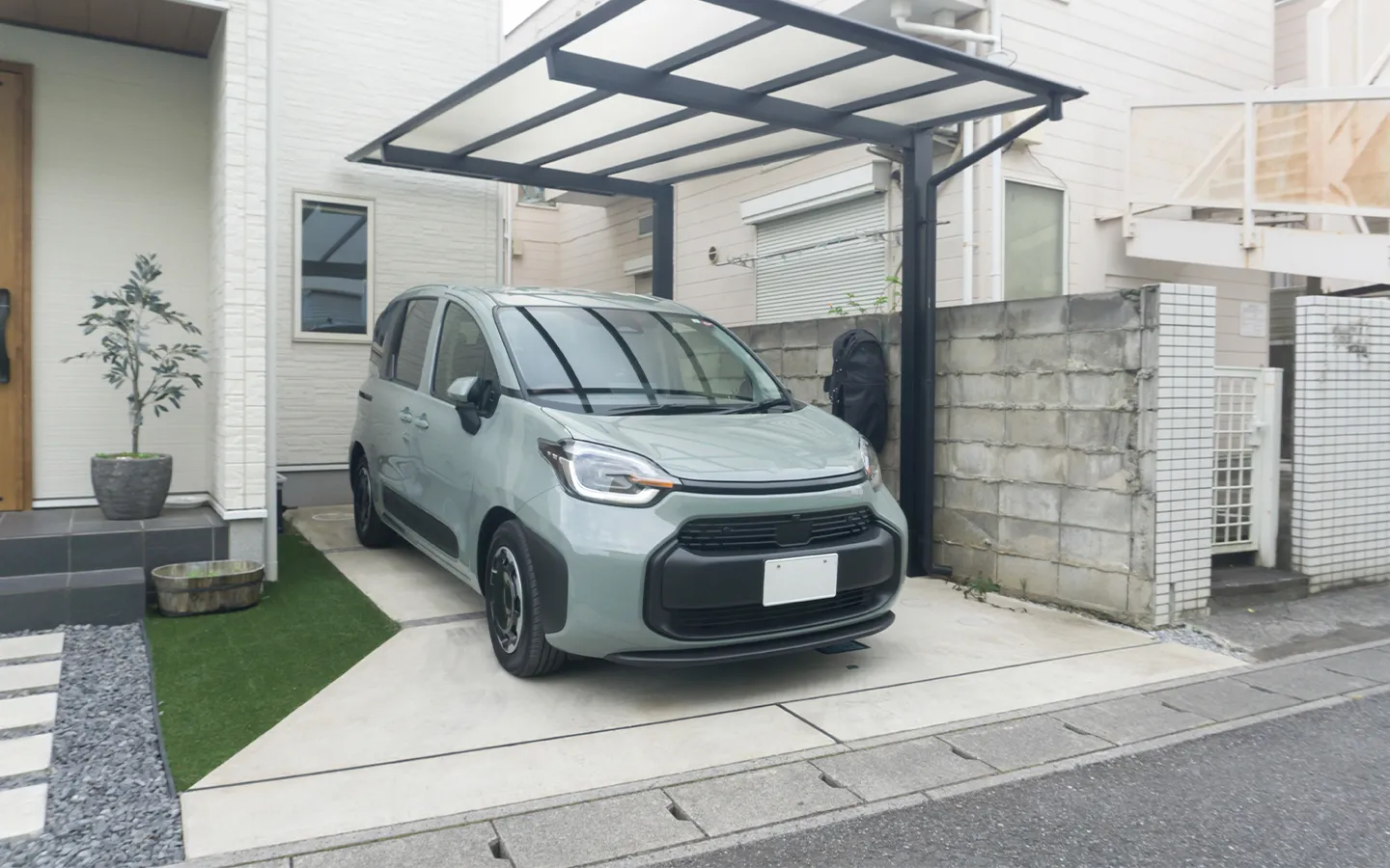 駐車スペースの少ない住宅のイメージ画像